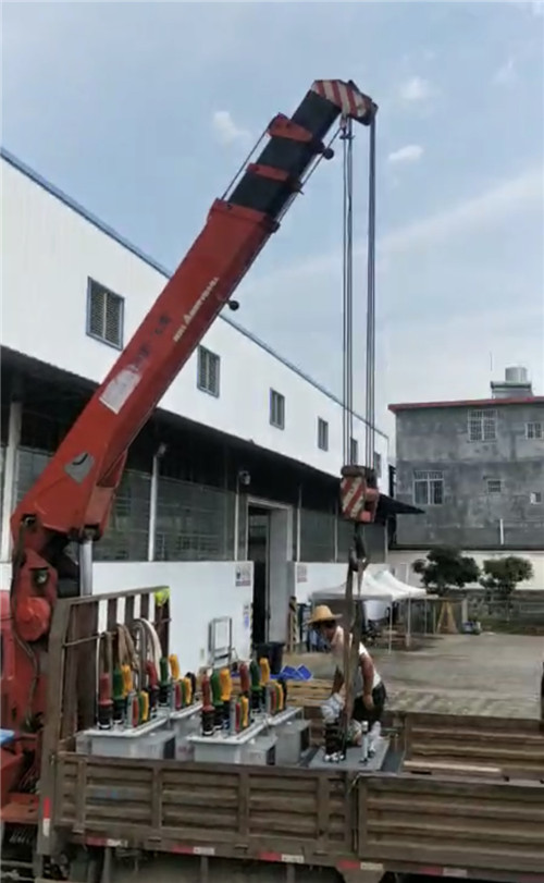 四方台区起重机吊钩的作业速度